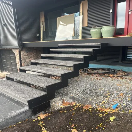 stairs with no railings